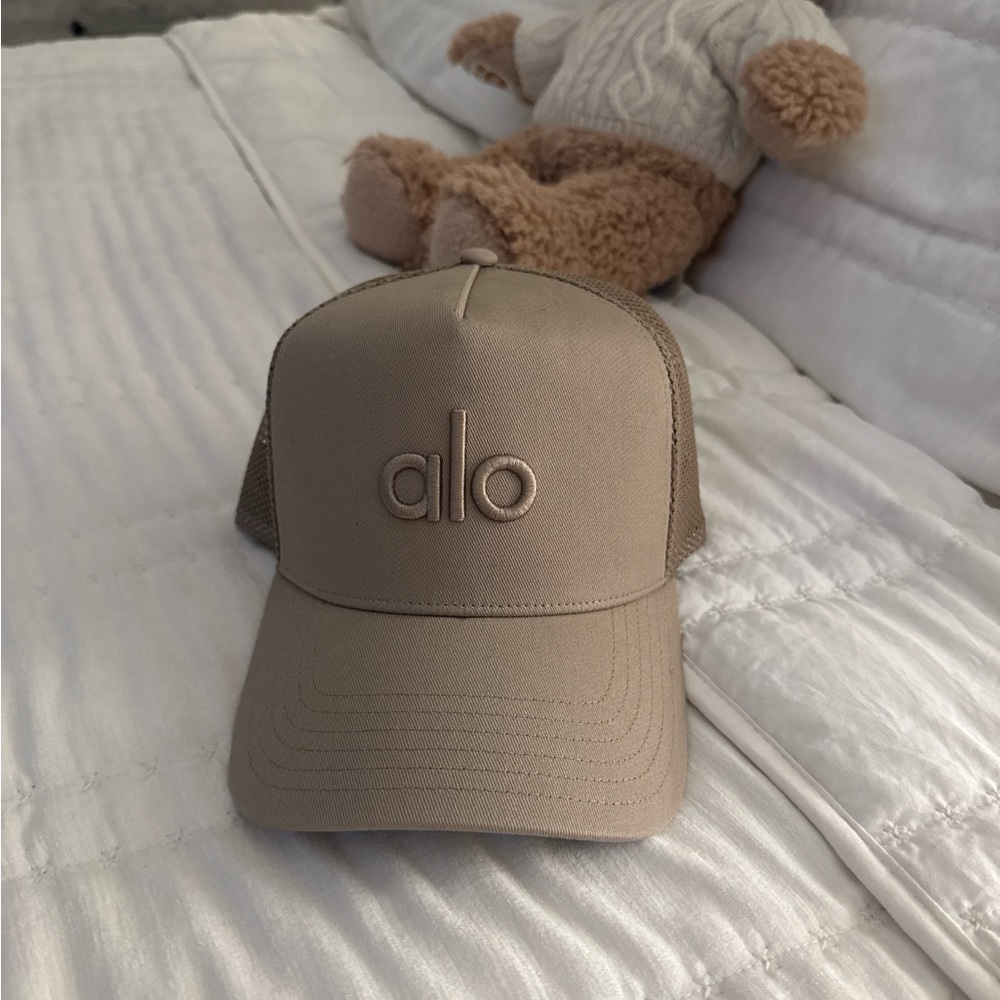 ALO Yoga trucker hat